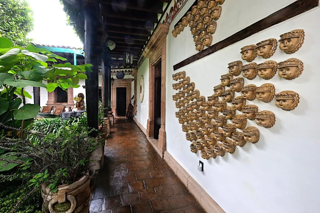Corridor Casa de la Real Aduana